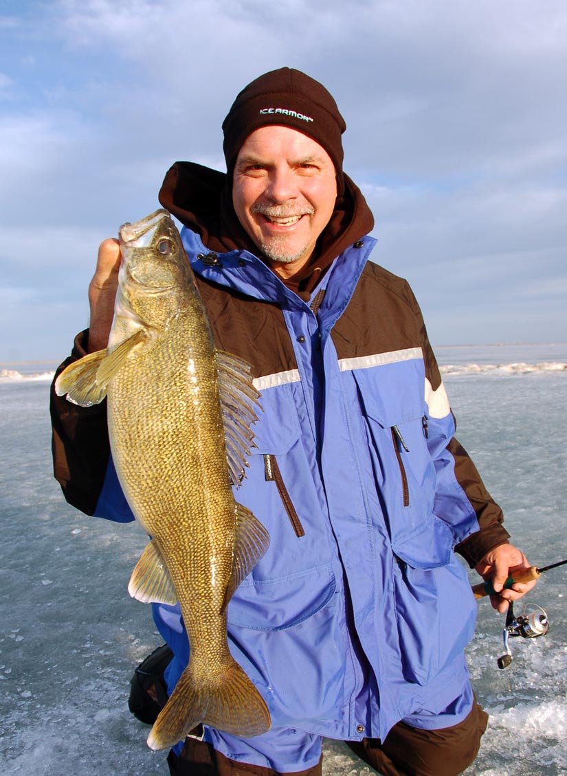 Walleyes are Walleyes; Hard Water or Soft! - THE NEXT BITE TV