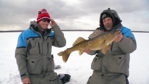 Setting up Tip Ups with Big Sucker Minnows for Great Lake Walleyes
